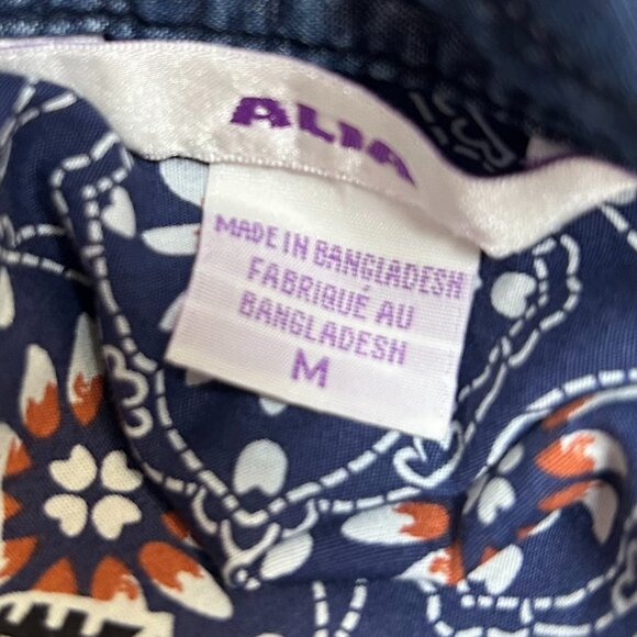 Distressed Chambray Tabbed Long Sleeve Mixed Pattern Button Front Shirt Size M - Picture 5 of 6